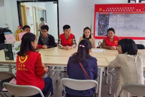 浓浓关爱暖人心，亚新(中国)有限公司集团党支部慰问困难单亲家庭